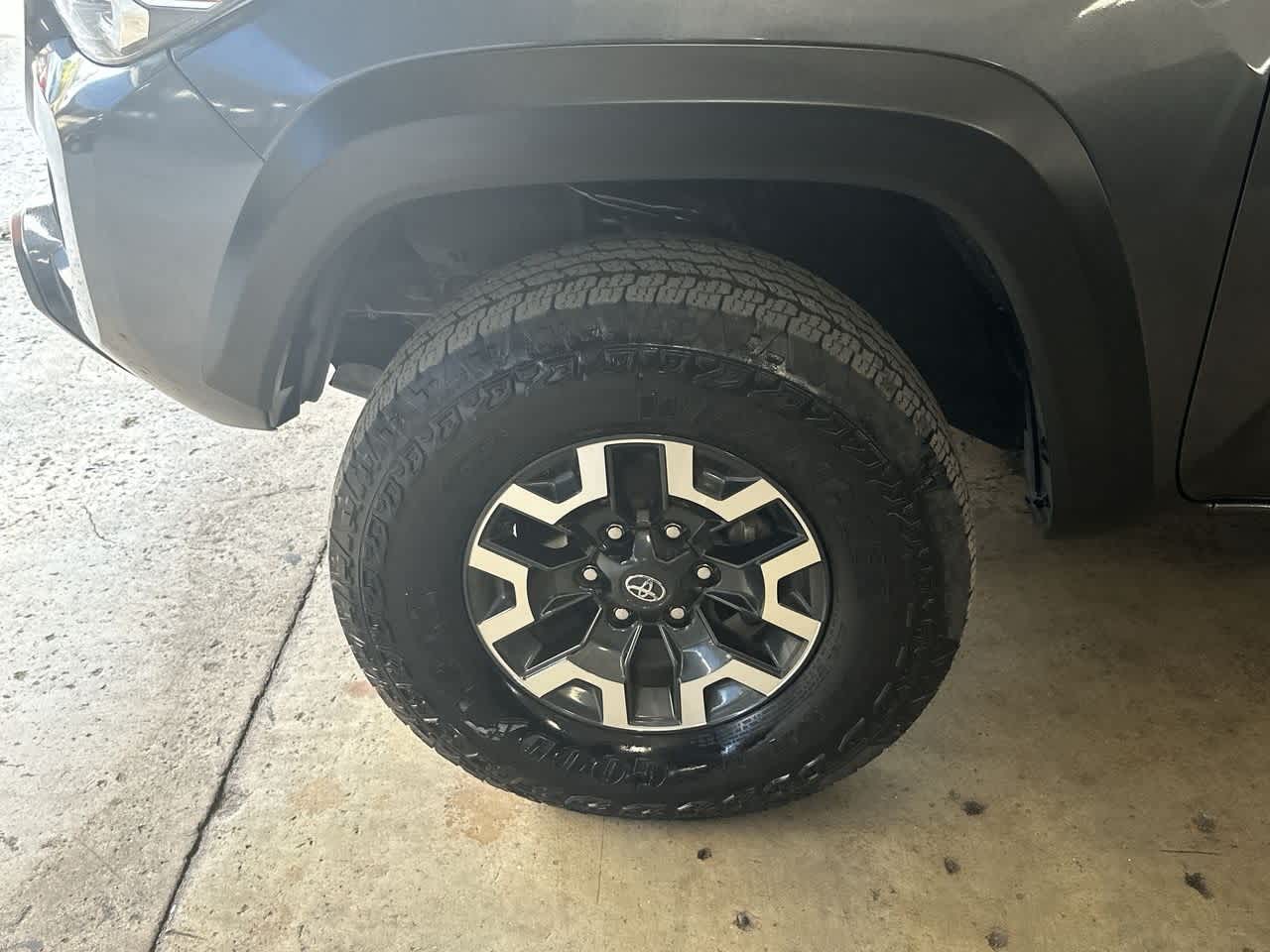 2023 Toyota Tacoma TRD photo 11