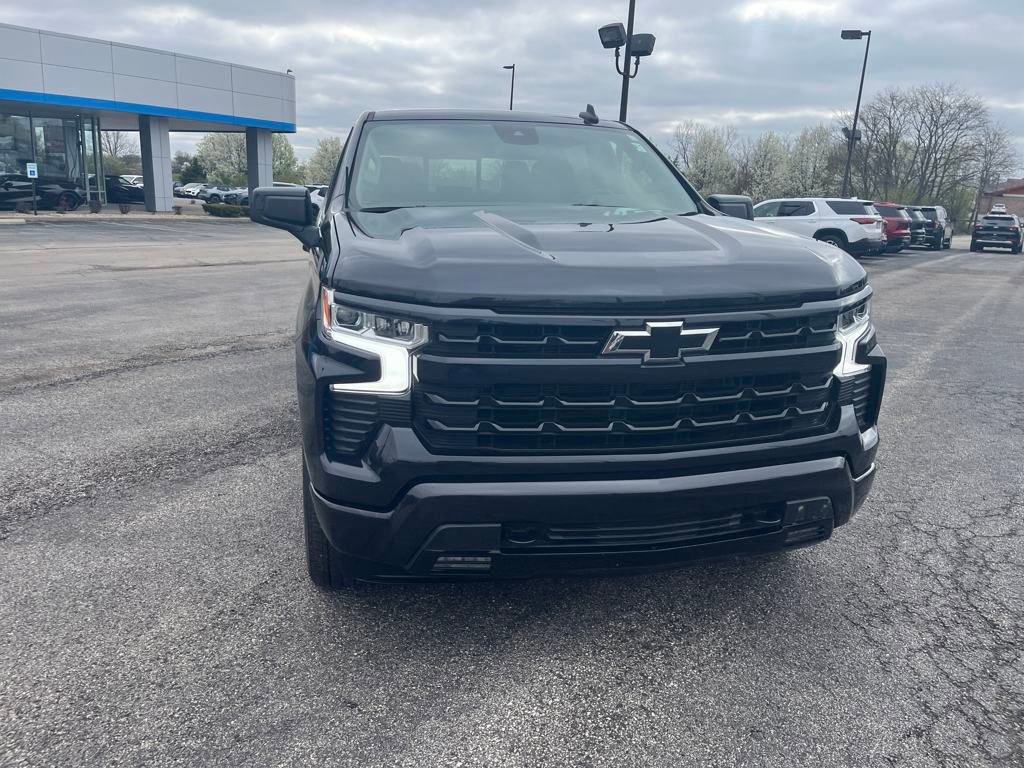 2024 Chevrolet Silverado 1500 RST photo 8