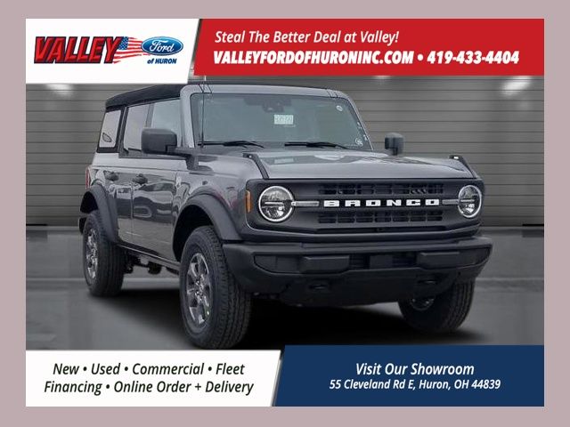 2025 Ford Bronco 4-Door Big Bend's photo