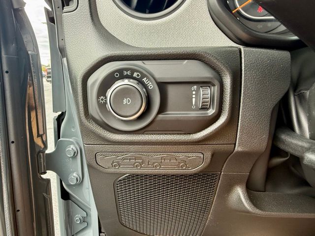 2025 Jeep Wrangler Willys photo 10