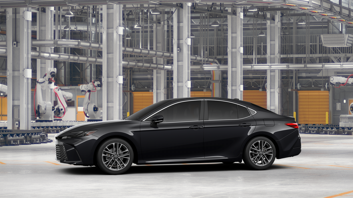 2026 Toyota Camry XLE photo 3
