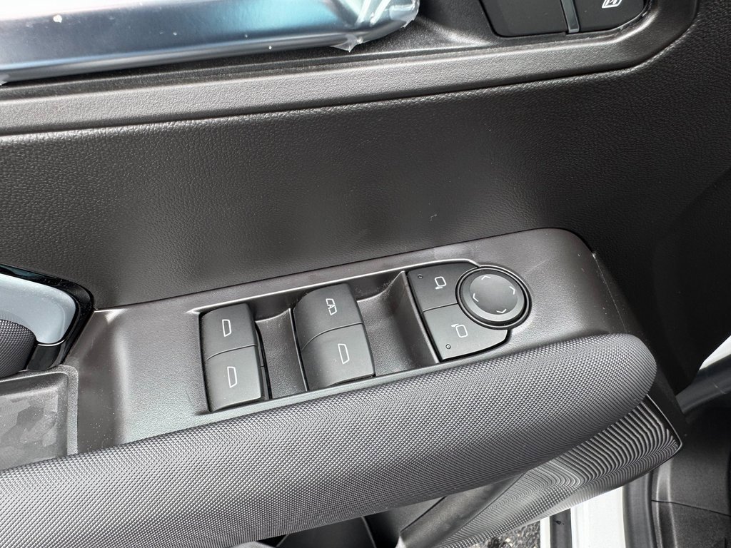 2025 Chevrolet Colorado Z71 photo 12