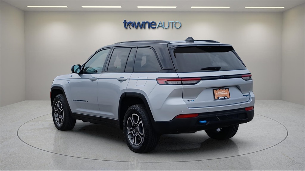 2022 Jeep Grand Cherokee Trailhawk 4xe photo 3
