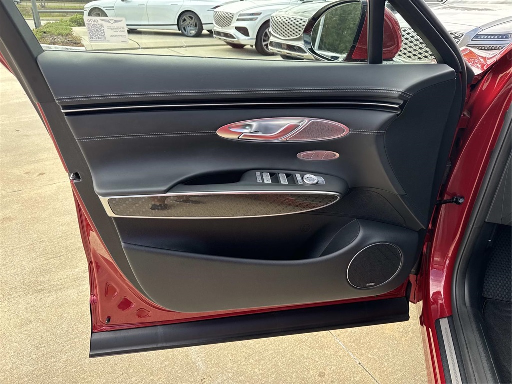 2025 Genesis GV70 3.5T Sport Prestige photo 17