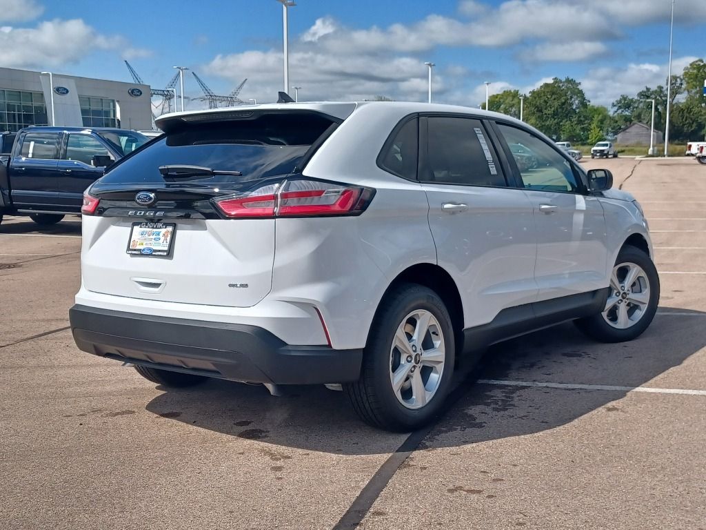 2024 Ford Edge SE photo 10