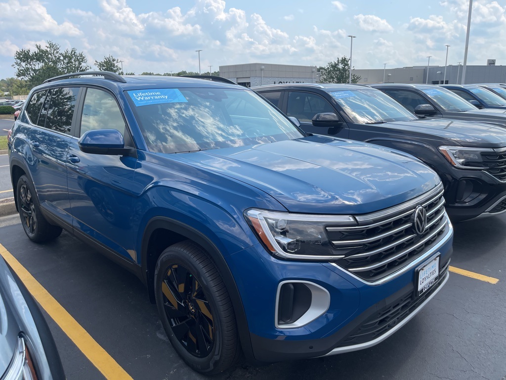 2026 Volkswagen Atlas SE Technology photo 3