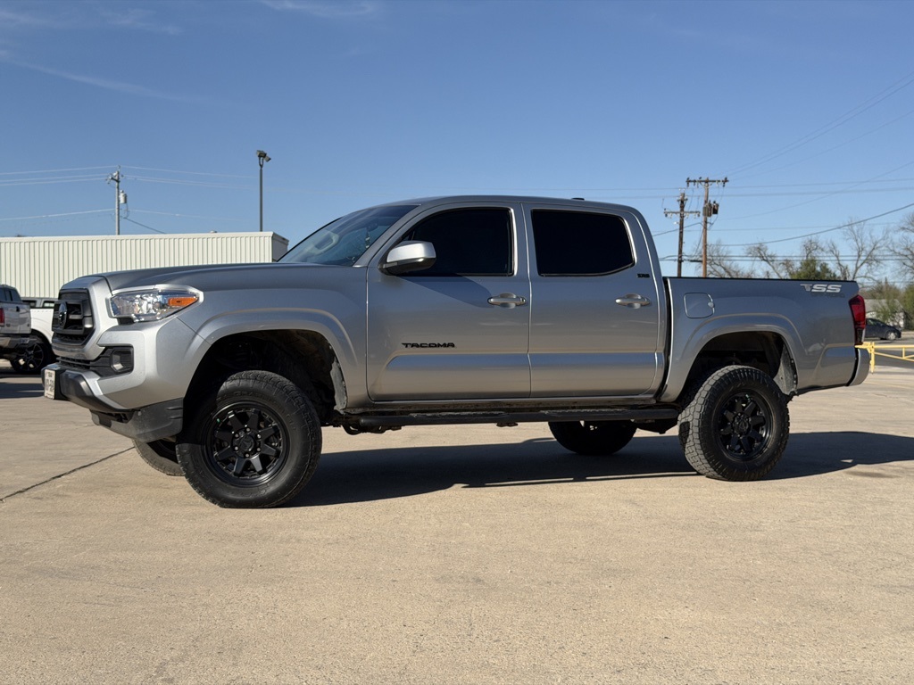 2023 Toyota Tacoma SR's photo