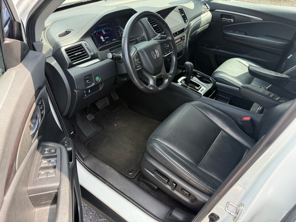 2020 Honda Pilot EX-L photo 9