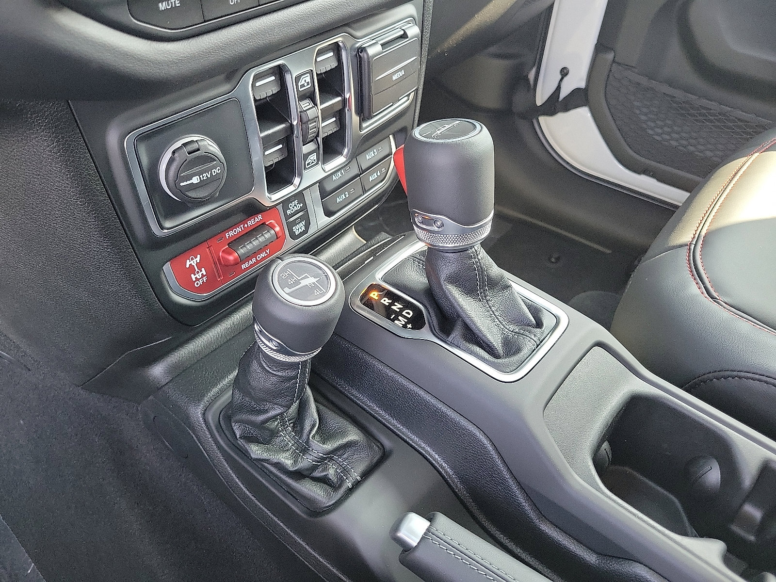 2025 Jeep Gladiator Rubicon photo 11