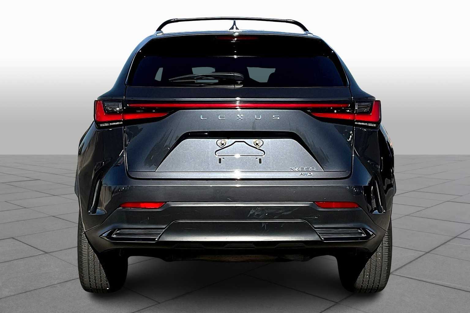 2022 Lexus NX photo 4
