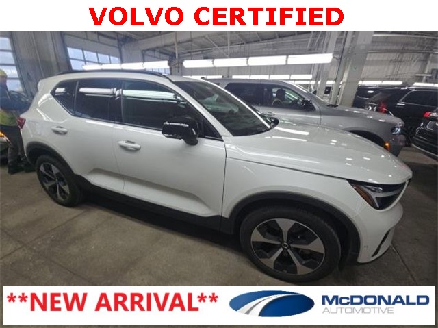 2025 Volvo XC40 Plus