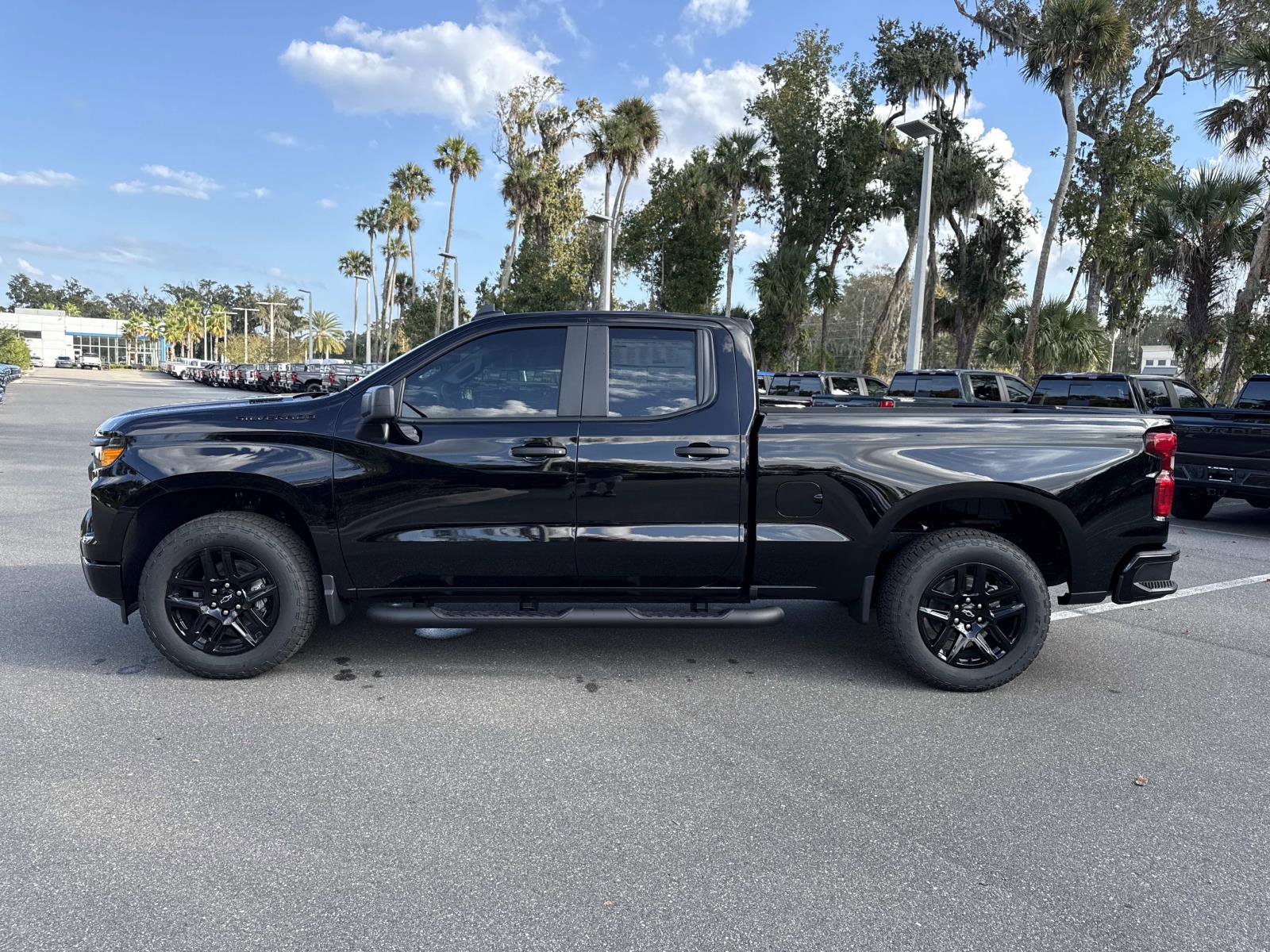 2026 Chevrolet Silverado 1500 Custom photo 3