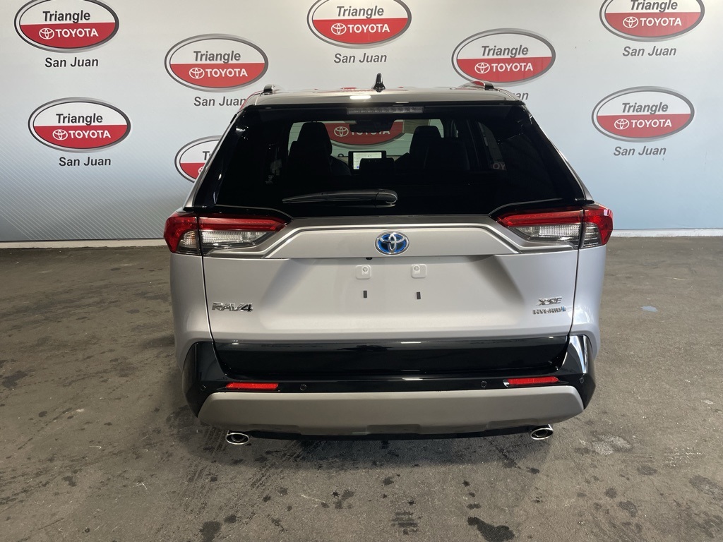 2025 Toyota RAV4 Hybrid XSE photo 5