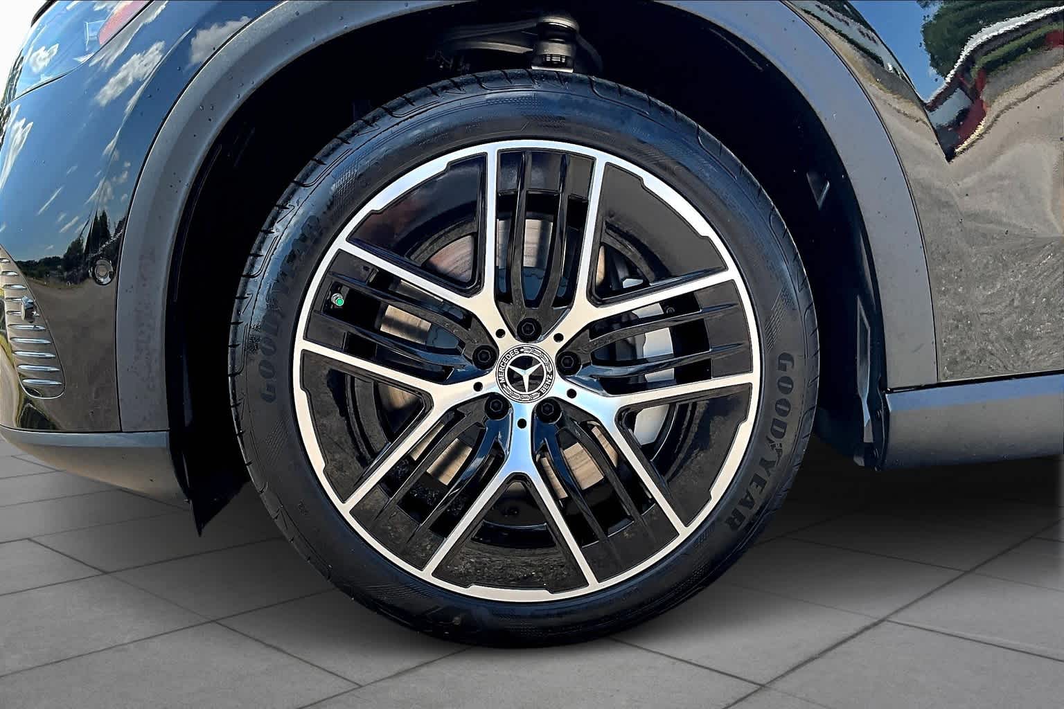 2024 Mercedes Benz EQE SUV 350 photo 11