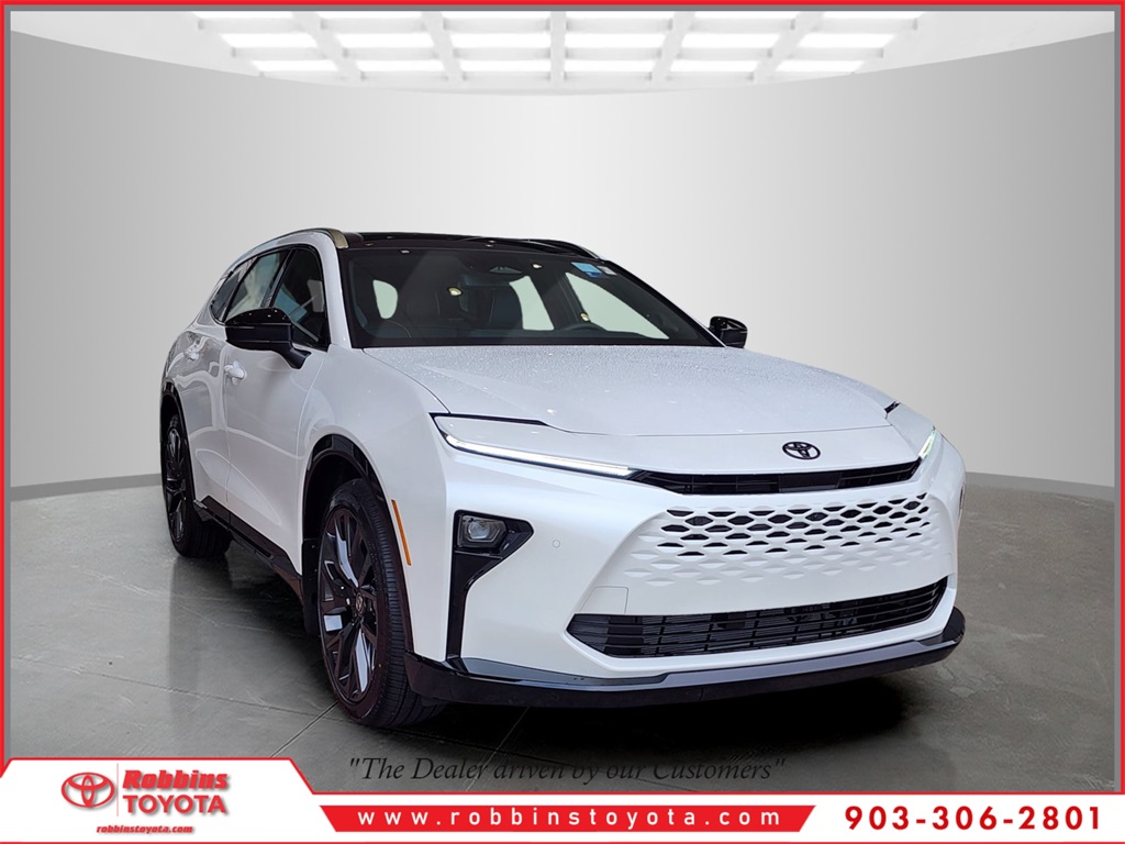 2025 Toyota Crown Signia Limited's photo