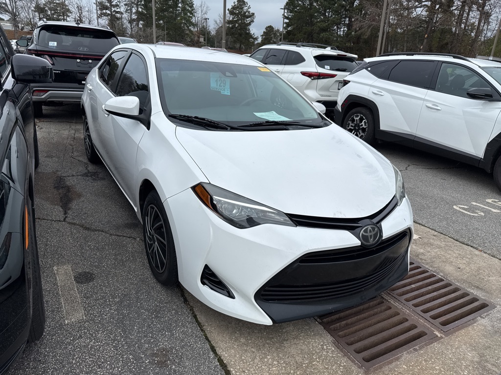 2018 Toyota Corolla L photo 3