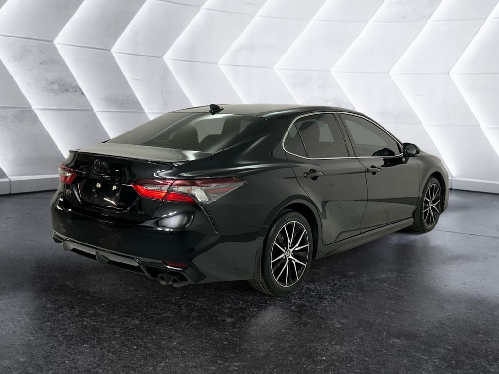 2023 Toyota Camry SE photo 4