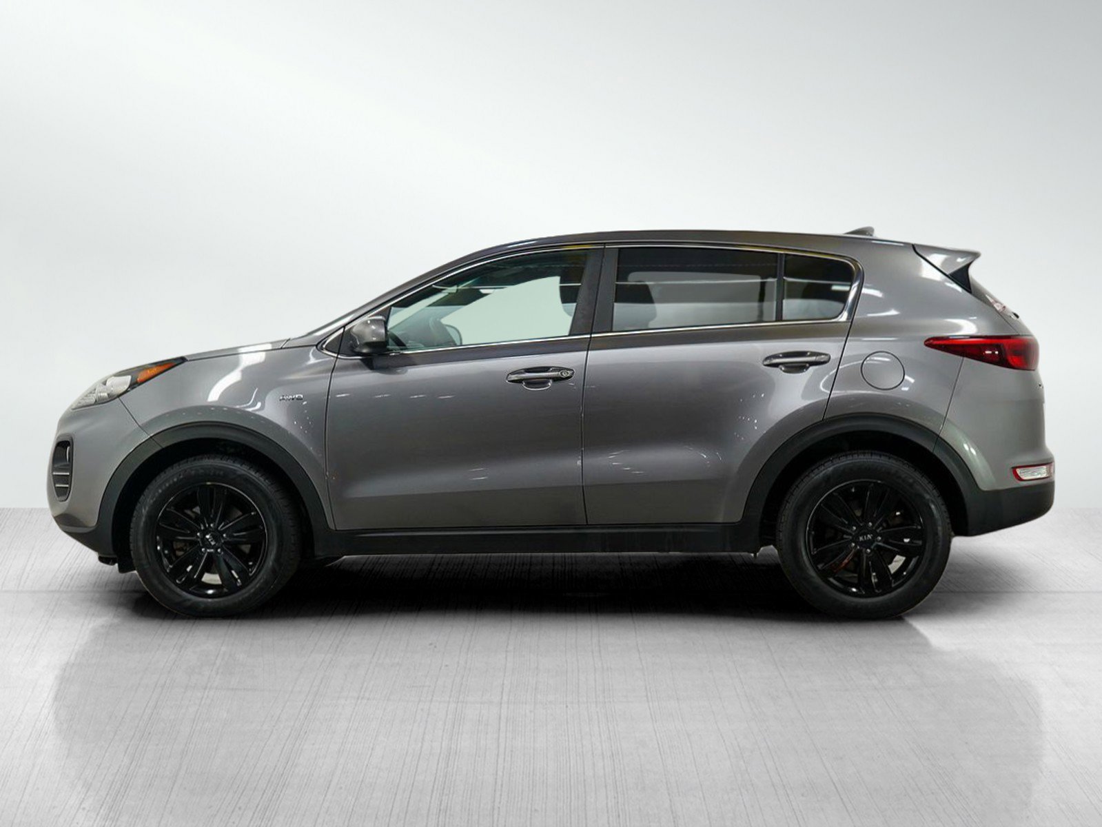 Used 2018 Kia Sportage LX with VIN KNDPMCAC1J7312009 for sale in Burnsville, Minnesota
