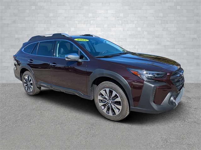 2025 Subaru Outback Touring's photo