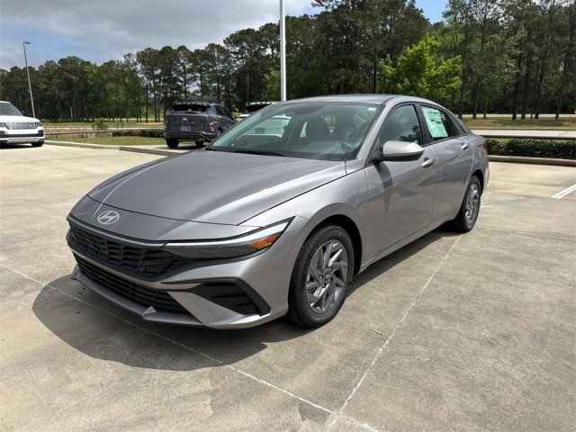 New 2025 Hyundai ELANTRA HYBRID Blue 4D Sedan in Covington