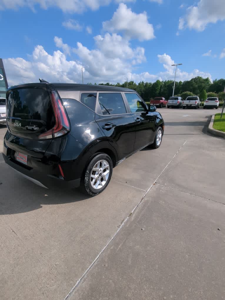 2023 Kia Soul LX photo 6