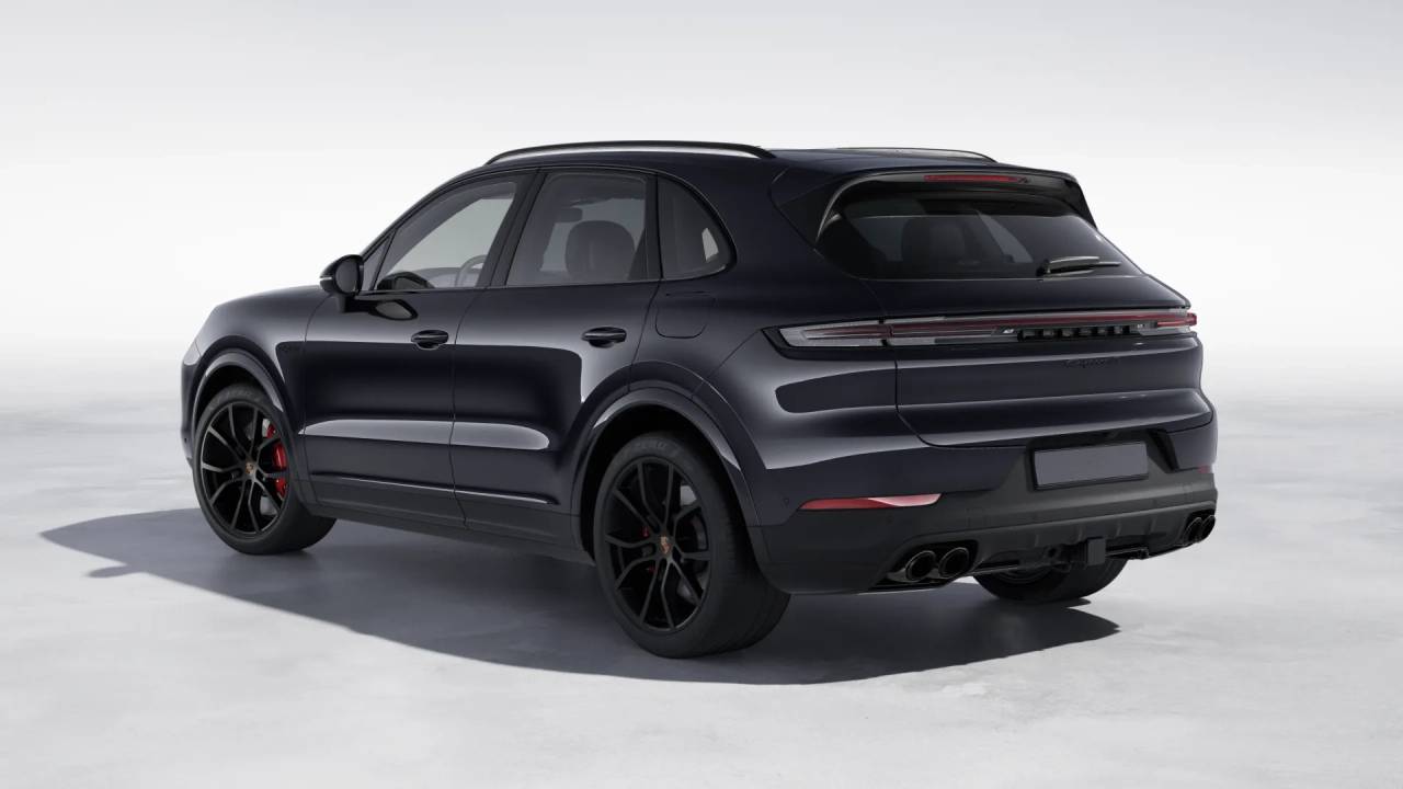 2026 Porsche Cayenne S E-Hybrid photo 3