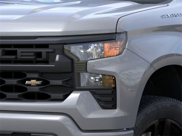 2025 Chevrolet Silverado 1500 Custom photo 8