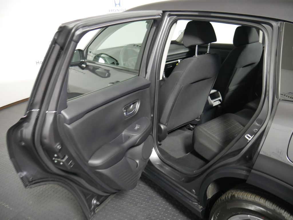 2026 Honda HR-V LX photo 7