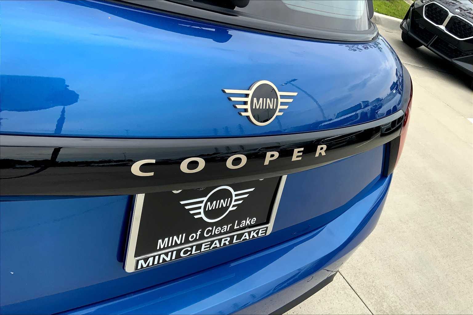 2025 Mini Cooper 4 Door Hardtop photo 9