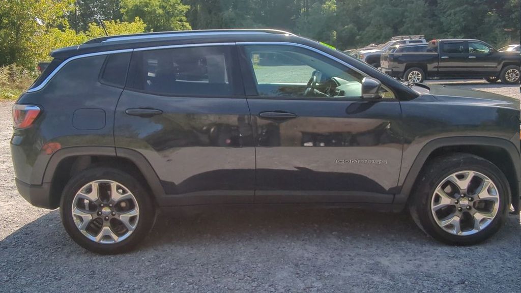 2017 Jeep Compass Limited photo 6