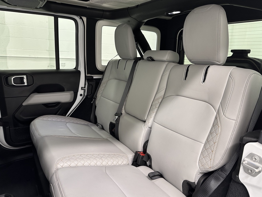 2022 Jeep Wrangler Unlimited Sahara High Altitude 4xe photo 15