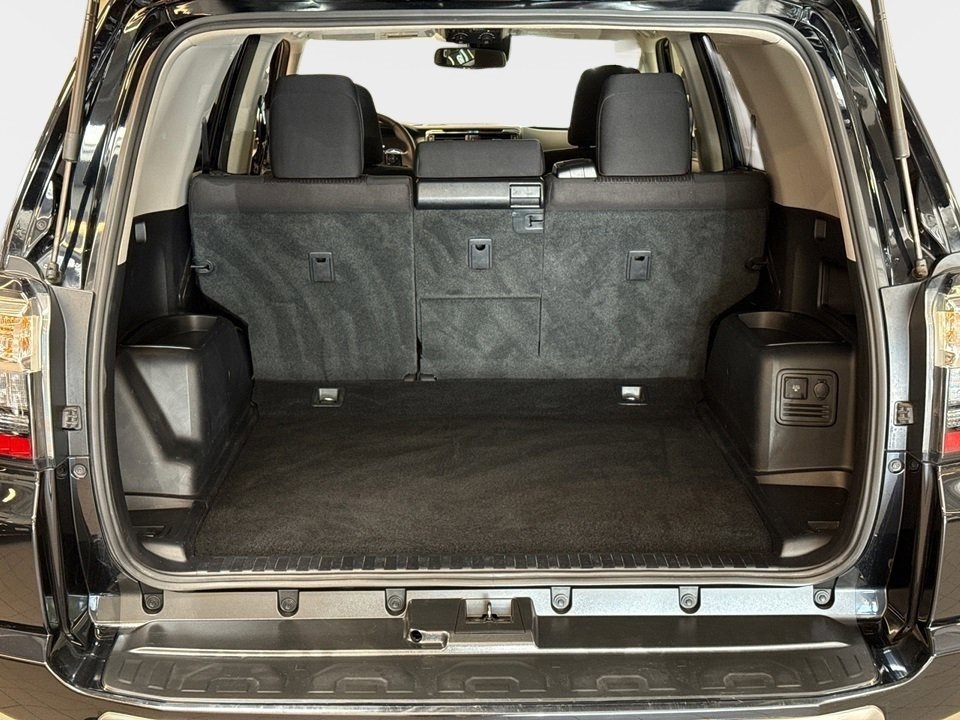 2024 Toyota 4Runner TRD Off-Road 4WD photo 9