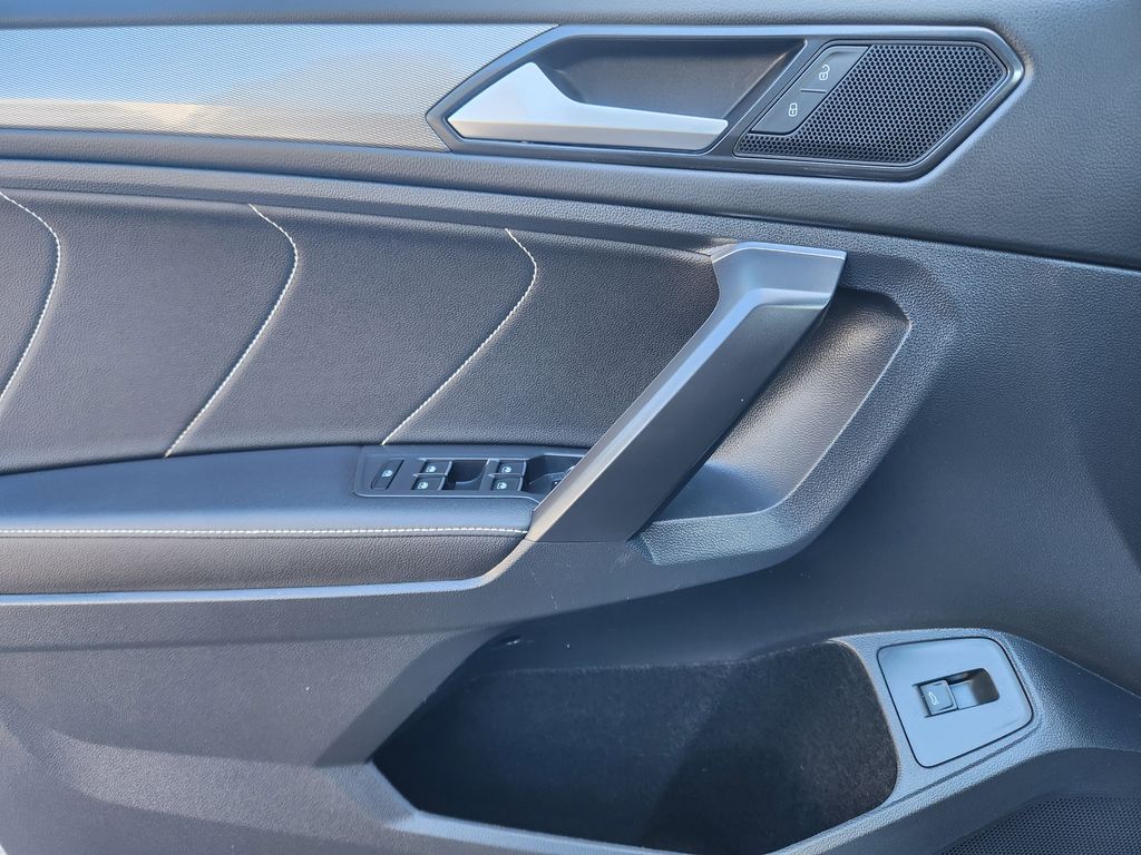 2022 Volkswagen Tiguan SE photo 4