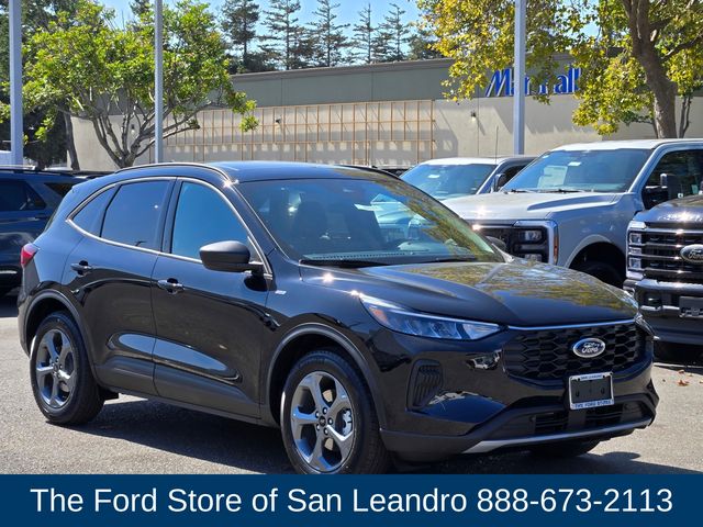 2025 Ford Escape ST-Line photo 7