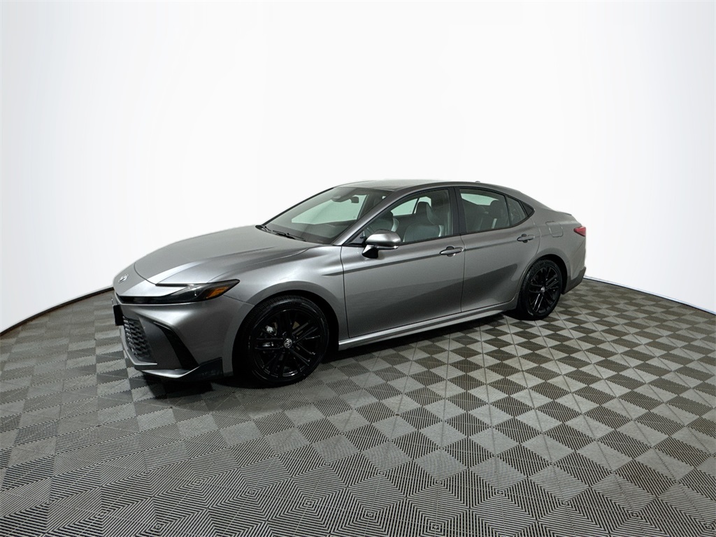 2025 Toyota Camry SE photo 2