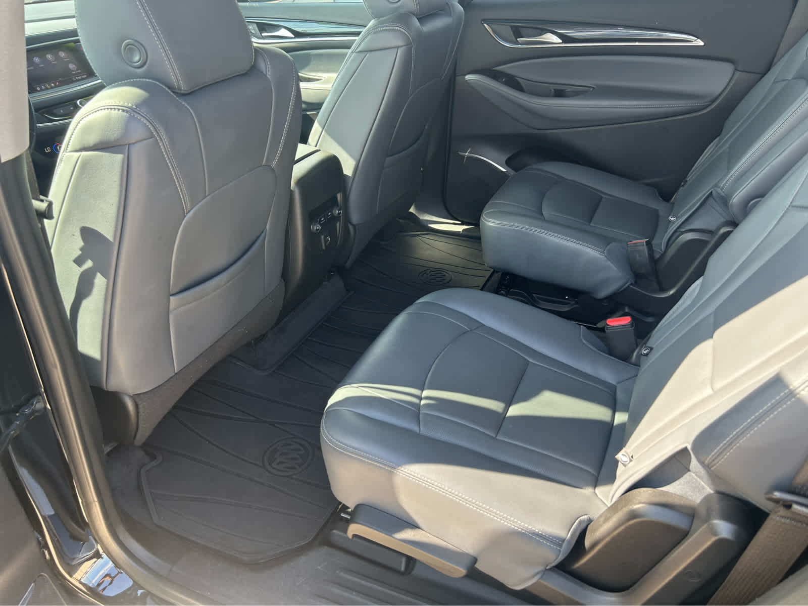 2020 Buick Enclave Essence photo 21