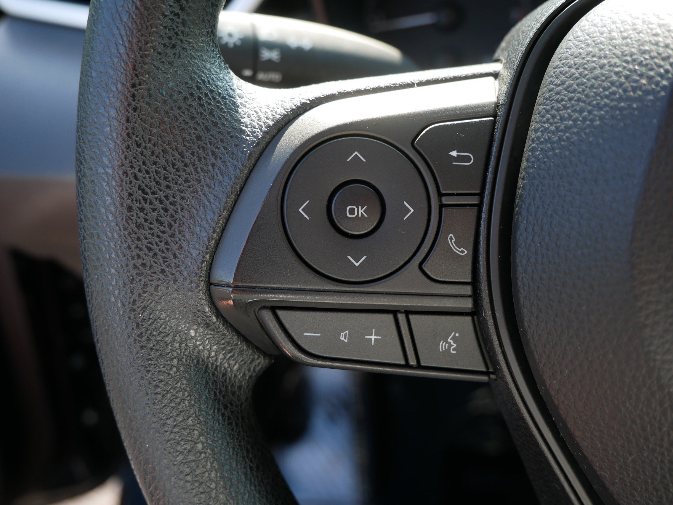 2024 Toyota Corolla LE photo 25