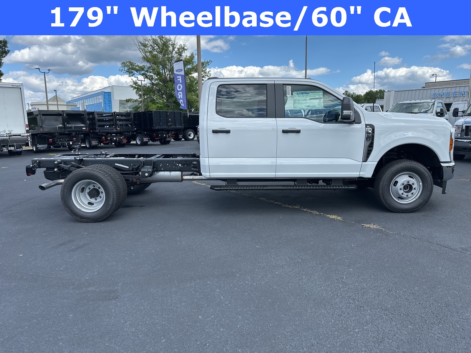 2025 Ford F-350 photo 4