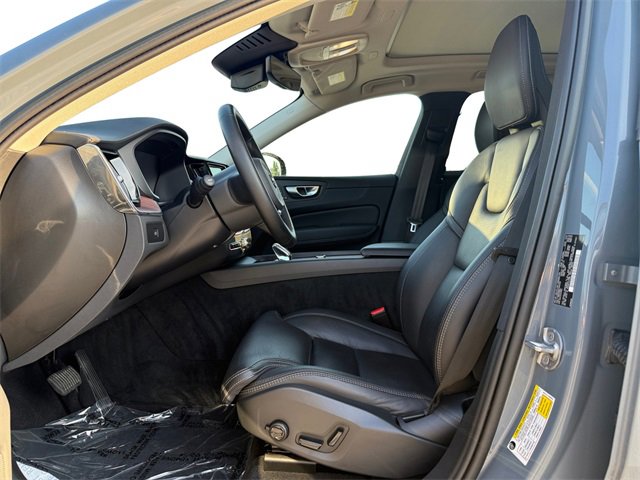2023 Volvo XC60 Ultimate photo 17