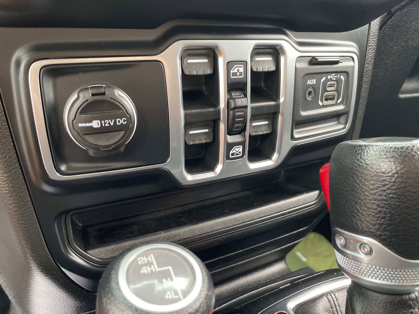 2021 Jeep Gladiator Sport S photo 26