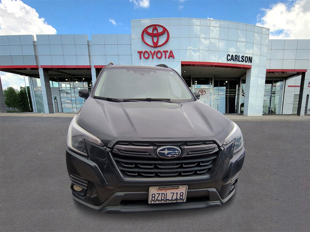Used 2022 Subaru Forester Limited with VIN JF2SKAPC0NH405150 for sale in Minneapolis, Minnesota