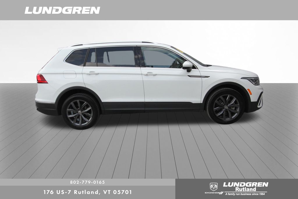 2022 Volkswagen Tiguan SE photo 2