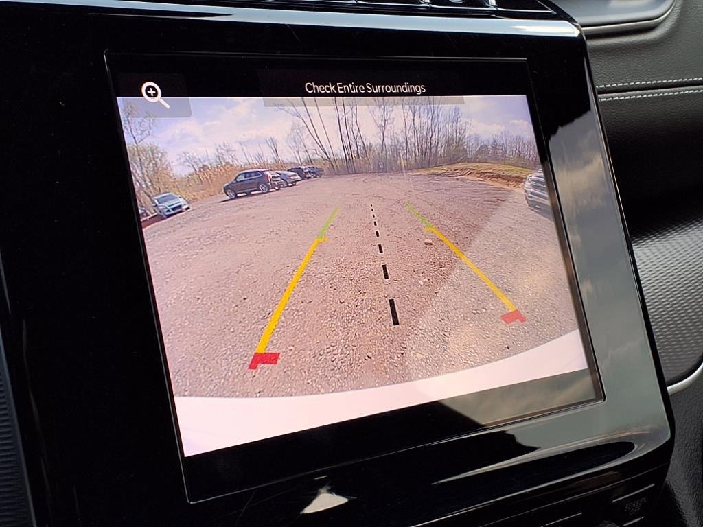 2024 Jeep Grand Cherokee Altitude photo 3