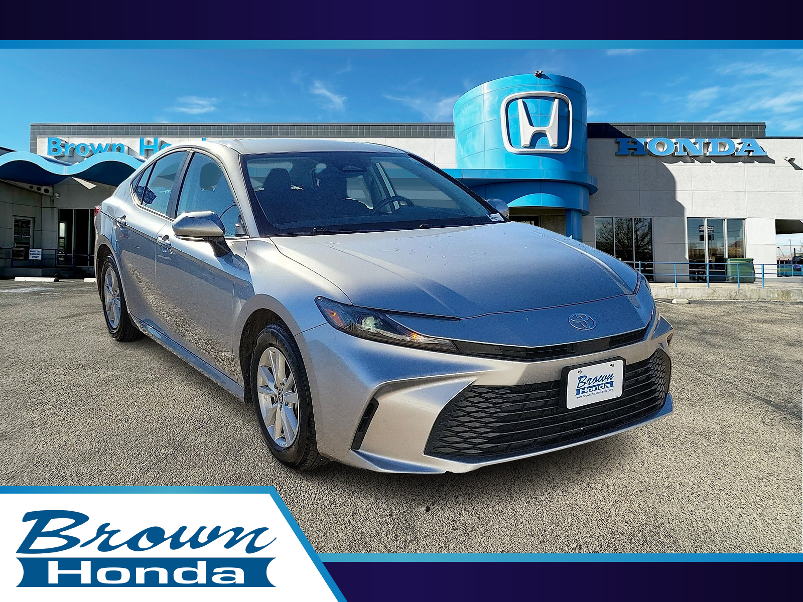 2025 Toyota Camry XLE's photo