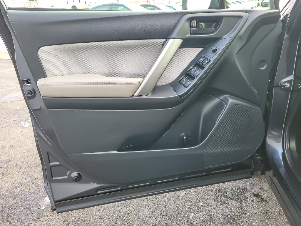 2017 SUBARU FORESTER - Image 16