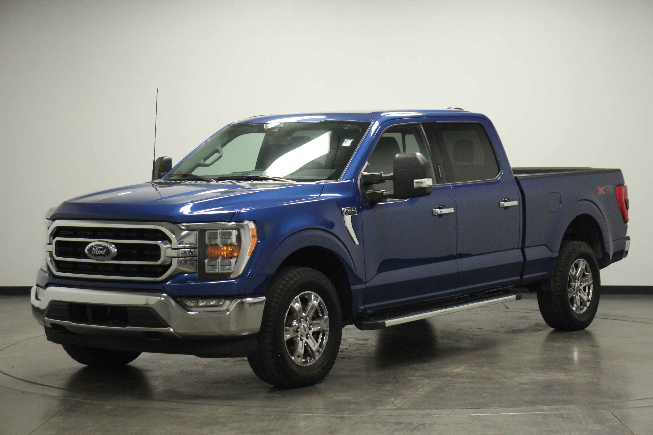 2022 Ford F-150 XLT photo 3