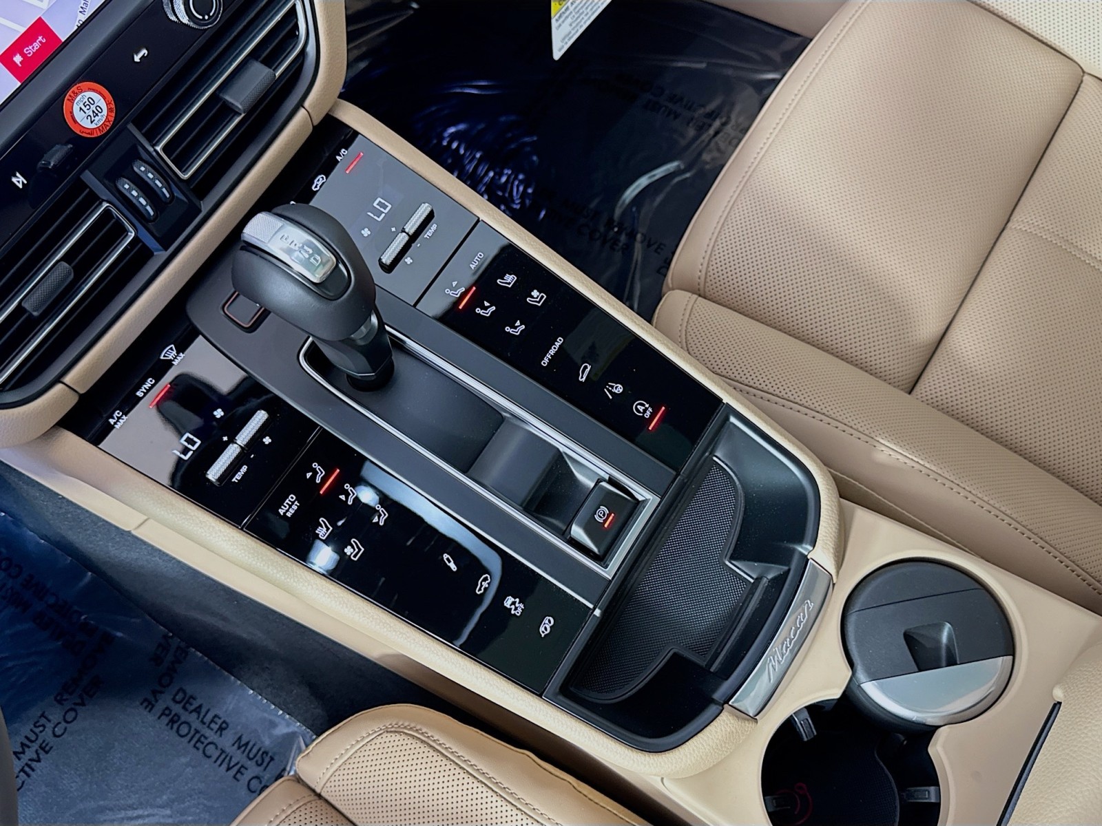 2025 Porsche Macan T photo 19