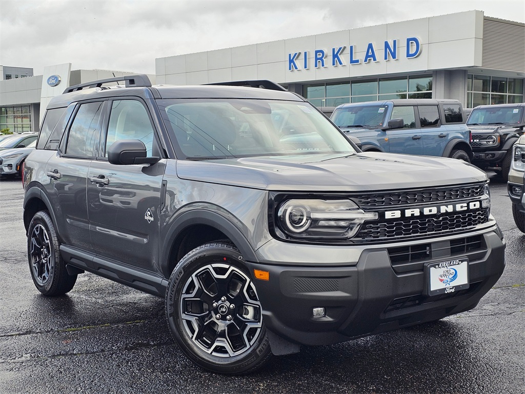 2025 Ford Bronco Sport Outer Banks's photo