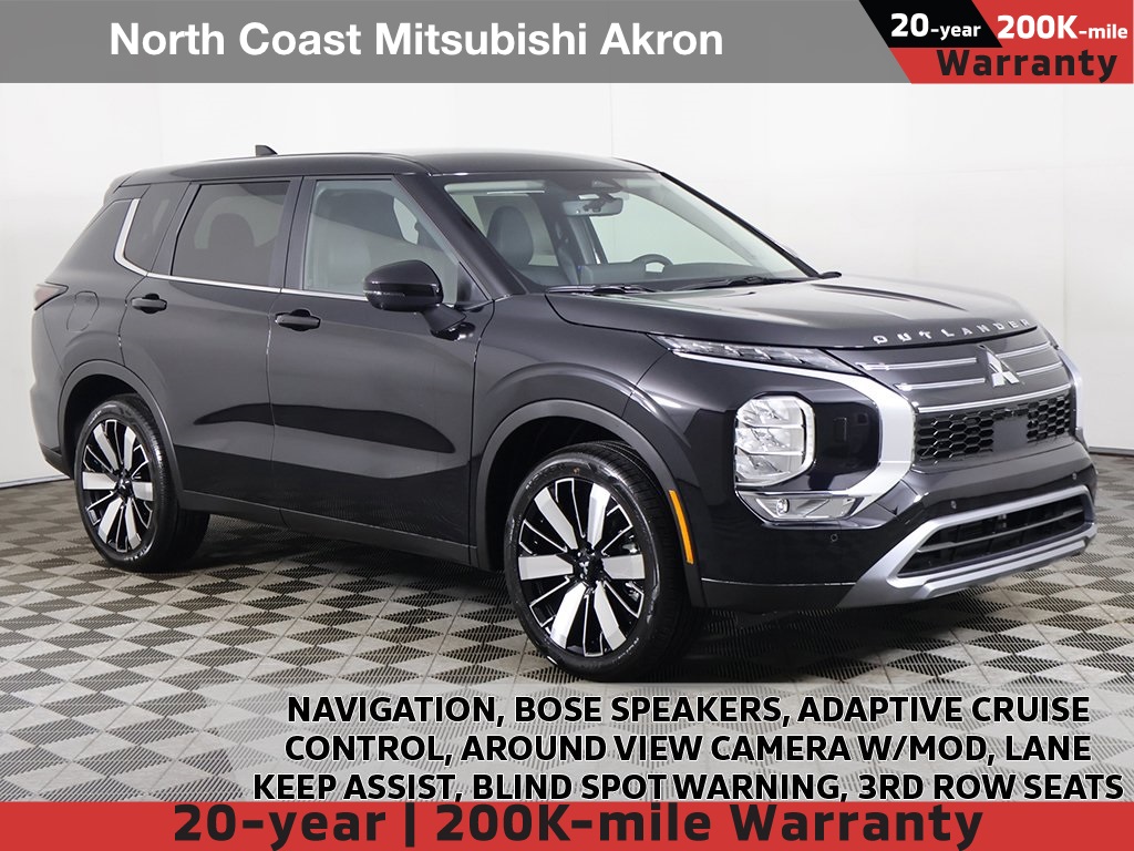 2025 Mitsubishi Outlander SE's photo