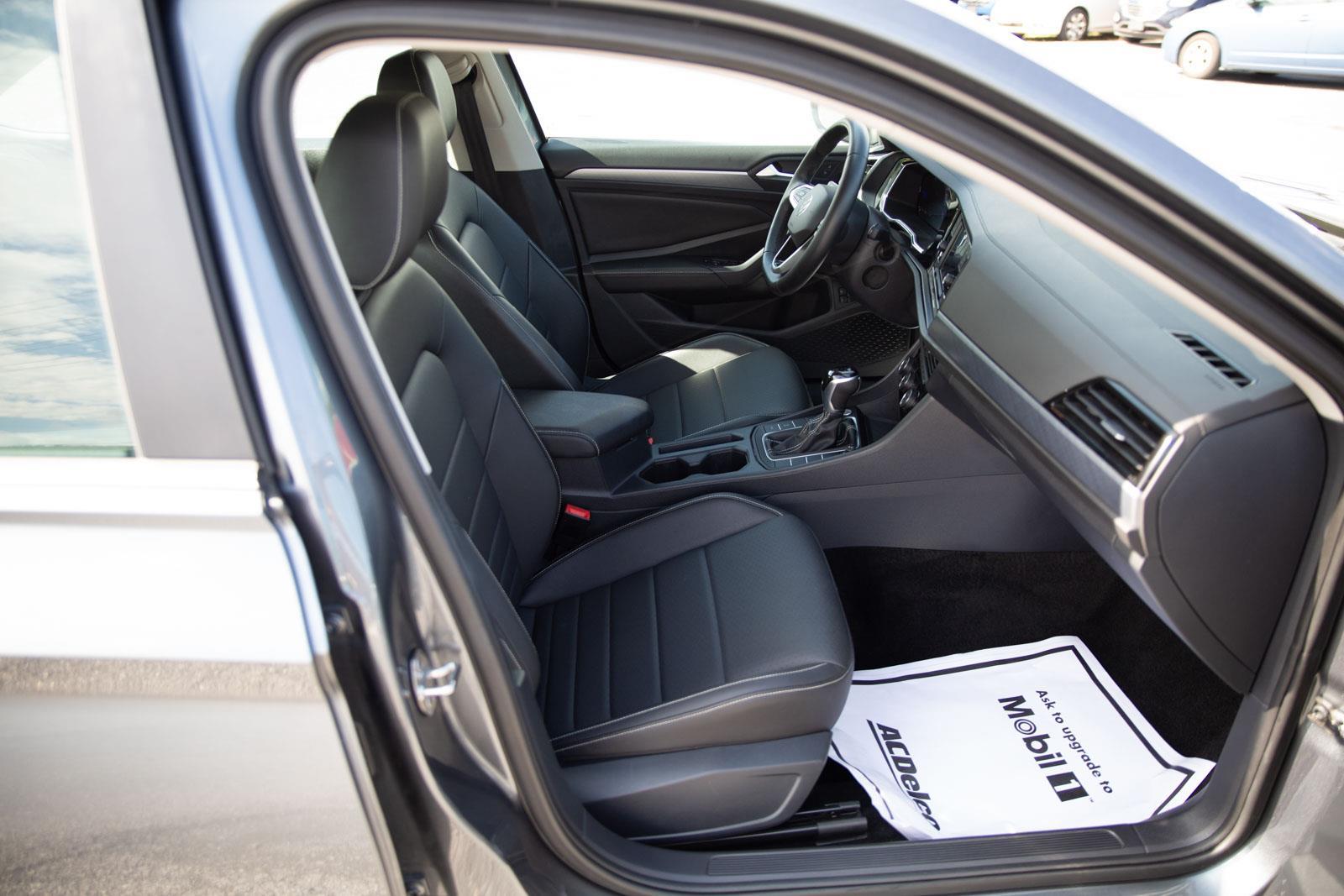 2024 Volkswagen Jetta SE photo 23